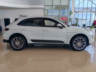 2018 Porsche Macan I, белый, 3095000 рублей, вид 4