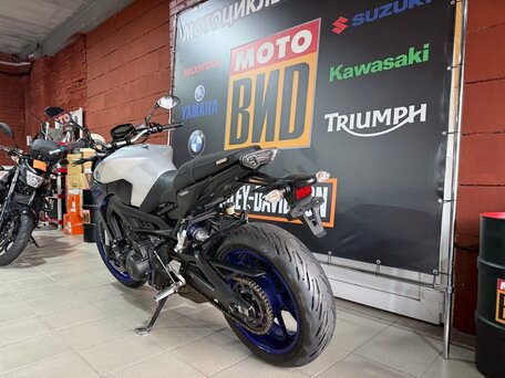 2016 Yamaha MT-09 (FZ-09), серый, 760000 рублей, вид 3