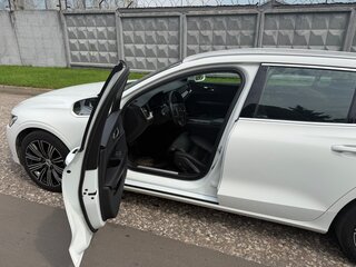 2018 Volvo V60 II, белый, 3500000 рублей, вид 4