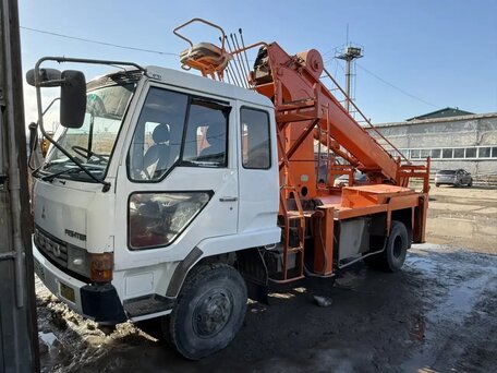 1982 Mitsubishi MF61D, белый, 5200000 рублей, вид 2