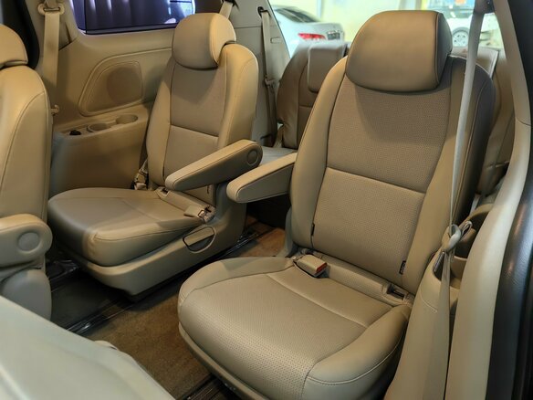 2019 Kia Carnival III, чёрный - вид 10