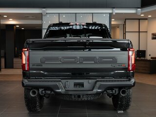 2026 Ford F-150 Raptor SuperCrew Raptor XIV Рестайлинг, чёрный, 19500000 рублей, вид 4