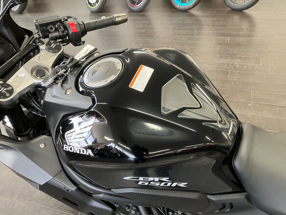 2023 Honda CBR 650R, чёрный, 949000 рублей - вид 25