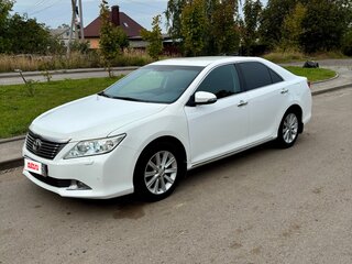 2012 Toyota Camry VII (XV50), белый, 1430000 рублей, вид 4