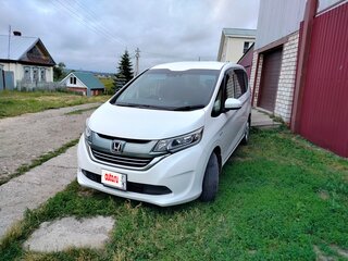 2017 Honda Freed+ II, белый, 1350000 рублей, вид 2