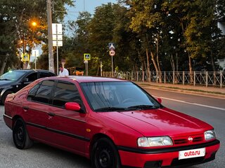 1993 Nissan Primera I (P10), красный, 220000 рублей, вид 5
