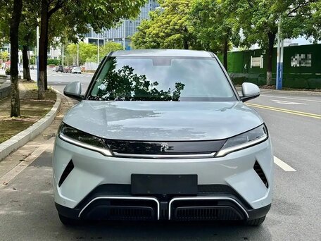 2025 BYD Yuan Up 45.12 kWh, серебристый, 1750000 рублей, вид 2