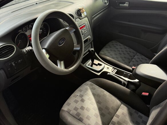 2009 Ford Focus II Рестайлинг, серый, 720000 рублей - вид 8