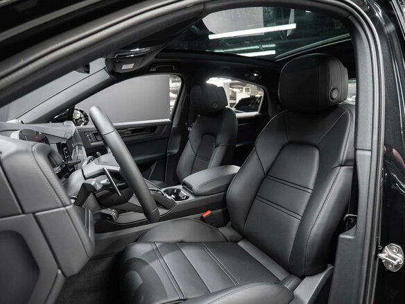 2026 Porsche Cayenne Coupé III Рестайлинг, чёрный - вид 13