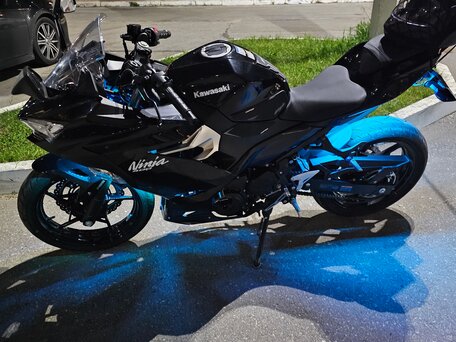2021 Kawasaki Ninja 400, чёрный, 720000 рублей, вид 1