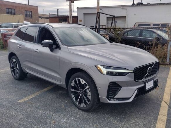 2026 Volvo XC60 II Рестайлинг 2, серебристый, 6992374 рублей - вид 15