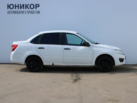 2017 Lada (ВАЗ) Granta I, белый, 220000 рублей - вид 3