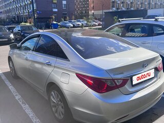 2010 Hyundai Sonata VI (YF), серебристый, 1000000 рублей, вид 5