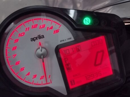 2016 Aprilia Tuono V4, чёрный, 1100000 рублей, вид 3