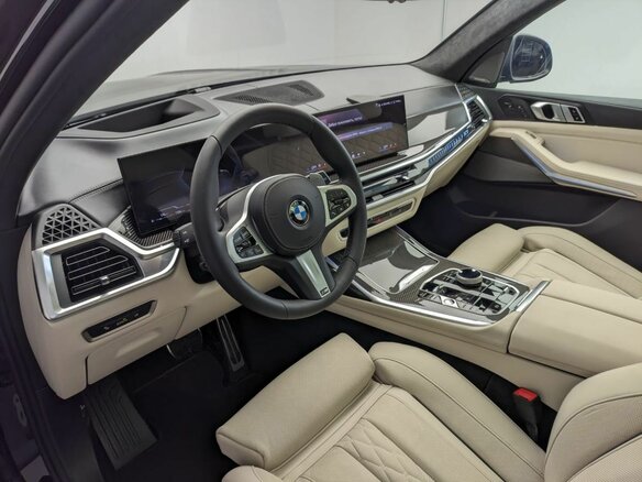 2025 BMW X7 40i I (G07) Рестайлинг, чёрный, 15300000 рублей - вид 6