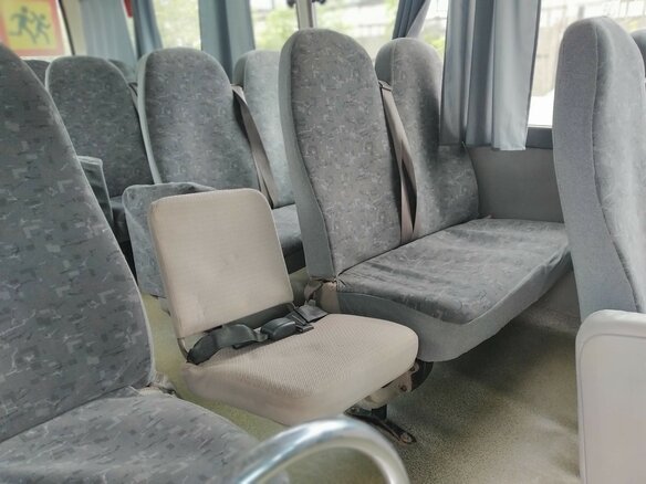 2003 Toyota Coaster, белый, 1650000 рублей - вид 7