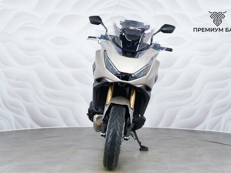 2026 Honda NT1100, золотистый, 2099000 рублей, вид 4