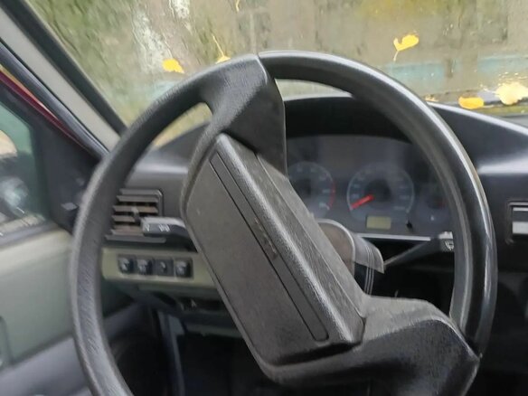 2004 Иж 2126 «Ода», красный, 200000 рублей - вид 25