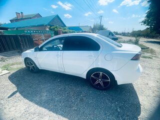 2011 Mitsubishi Lancer X Рестайлинг, белый, 650000 рублей, вид 2