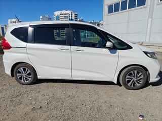 2021 Honda Freed II Рестайлинг, белый, 1670000 рублей, вид 4