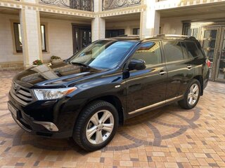 2011 Toyota Highlander II (XU40) Рестайлинг, чёрный, 1900000 рублей, вид 3