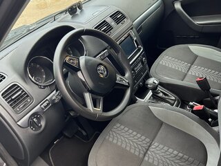 2015 Skoda Yeti I Рестайлинг, серый, 1320000 рублей, вид 4