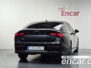 2023 Kia K5 III Рестайлинг, белый, 2940000 рублей, вид 4
