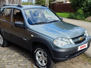2014 Chevrolet Niva I Рестайлинг, серый, 610000 рублей, вид 2