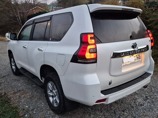 2018 Toyota Land Cruiser Prado 150 Series Рестайлинг 2, белый, 4050000 рублей, вид 3