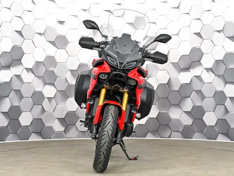 2022 Yamaha MT-09 Tracer (FJ-09), красный, 1377000 рублей, вид 5