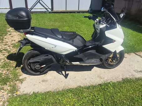 2013 Gilera GP800, белый, 590000 рублей, вид 2