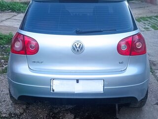 2005 Volkswagen Golf V, серебристый, 550000 рублей, вид 4