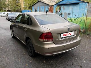 2015 Volkswagen Polo V Рестайлинг, бежевый, 599900 рублей, вид 4
