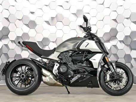 2019 Ducati Diavel 1260, серый, 1629000 рублей, вид 3