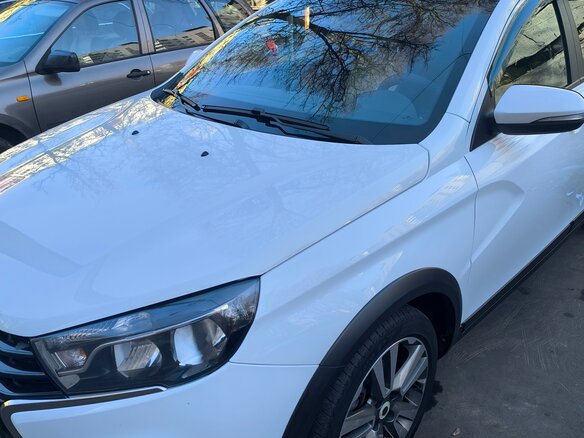 2019 Lada (ВАЗ) Vesta SW Cross I, белый, 1000000 рублей