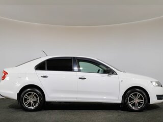 2016 Skoda Rapid I, белый, 920000 рублей, вид 4