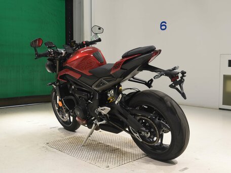 2024 Triumph Street Triple, красный, 1230000 рублей, вид 5