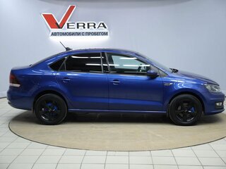 2019 Volkswagen Polo V Рестайлинг, синий, 1050000 рублей, вид 4