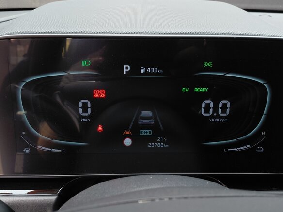 2022 Kia Niro II, чёрный, 1870999 рублей - вид 7