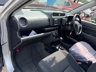 2022 Toyota Probox I Рестайлинг, серебристый, 870999 рублей, вид 5