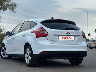 2014 Ford Focus III, белый, 900000 рублей, вид 3