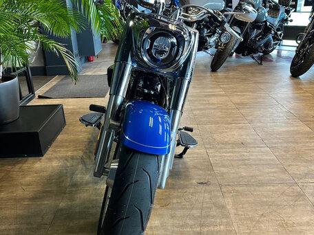 2025 Harley-Davidson Fat Boy, синий, 3690000 рублей, вид 5