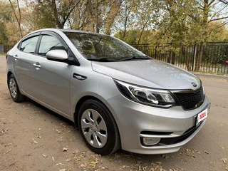 2015 Kia Rio 6-speed III, серый, 945000 рублей, вид 1