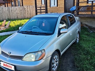 2001 Toyota Platz, серебристый, 310000 рублей, вид 3