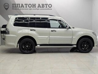 2019 Mitsubishi Pajero IV Рестайлинг 2, белый, 3345000 рублей, вид 5