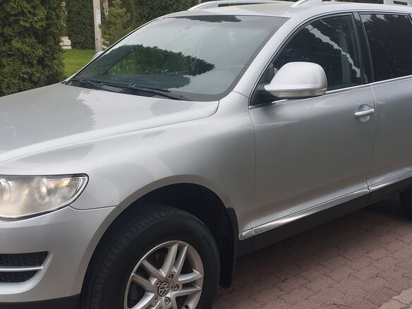 2009 Volkswagen Touareg I Рестайлинг, серебристый, 1850000 рублей - вид 13