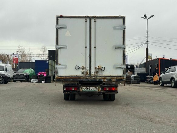 2011 Nissan Cabstar, белый - вид 4
