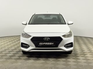 2018 Hyundai Solaris II, белый, 729900 рублей, вид 3