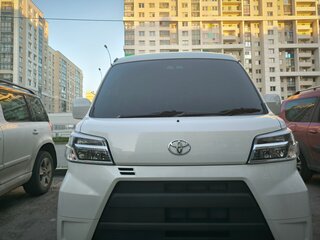 2020 Toyota Pixis Van I Рестайлинг, белый, 1200000 рублей, вид 2