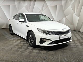 2020 Kia Optima IV Рестайлинг, белый, 1647000 рублей, вид 3